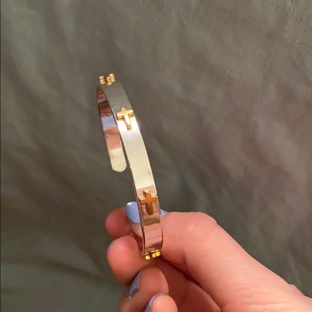 Cross Bracelet - Picture 2 of 2
